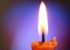 Как и кому помогает молитва в пламени сретенской свечи?